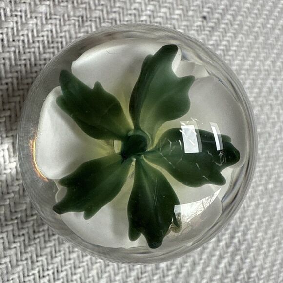 Studio Art Glass White Flower Marble Orb Signed BM Artist 1” - Picture 3 of 4